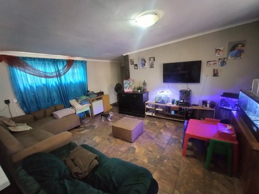 5 Bedroom Property for Sale in Pretoria North Gauteng