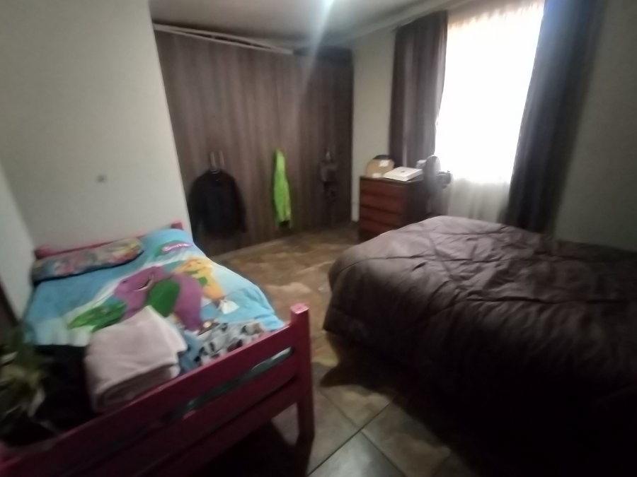 5 Bedroom Property for Sale in Pretoria North Gauteng