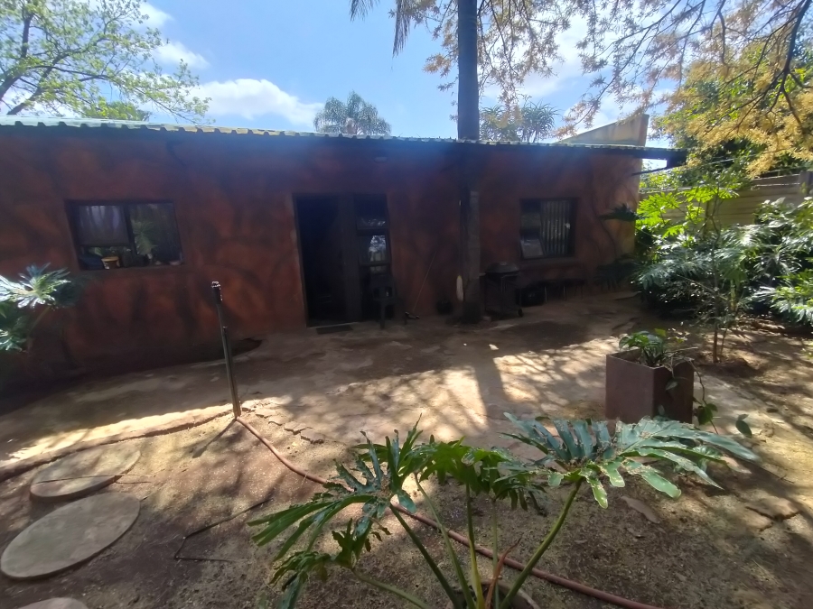 5 Bedroom Property for Sale in Pretoria North Gauteng