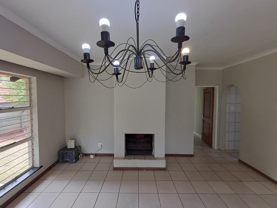 5 Bedroom Property for Sale in Wilro Park Gauteng
