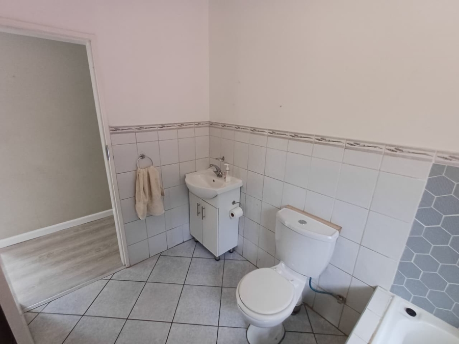 5 Bedroom Property for Sale in Wilro Park Gauteng