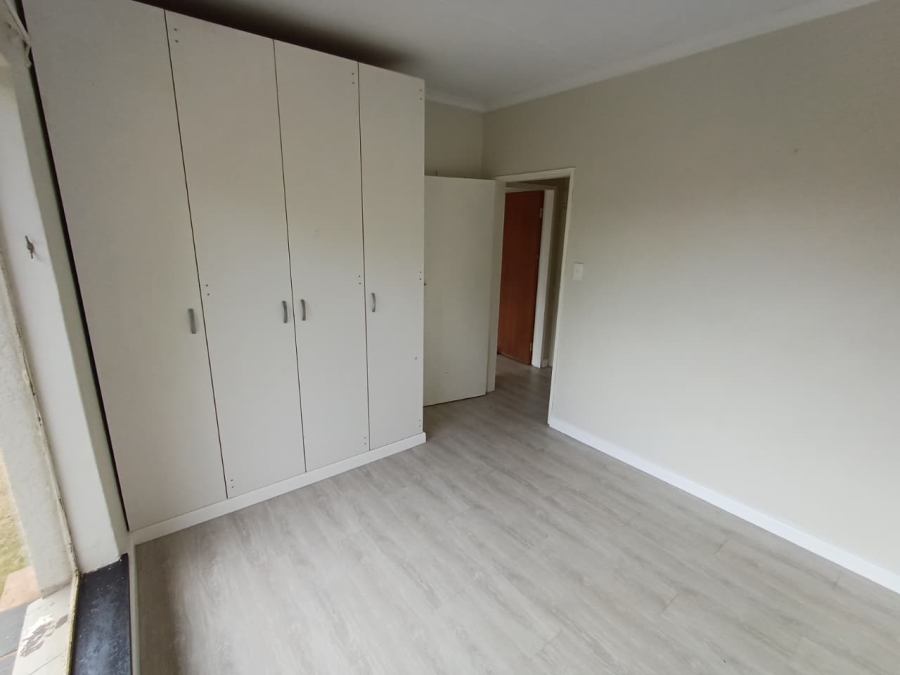 5 Bedroom Property for Sale in Wilro Park Gauteng