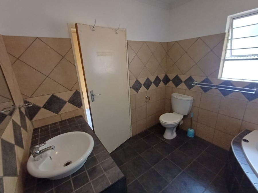 5 Bedroom Property for Sale in Wilro Park Gauteng