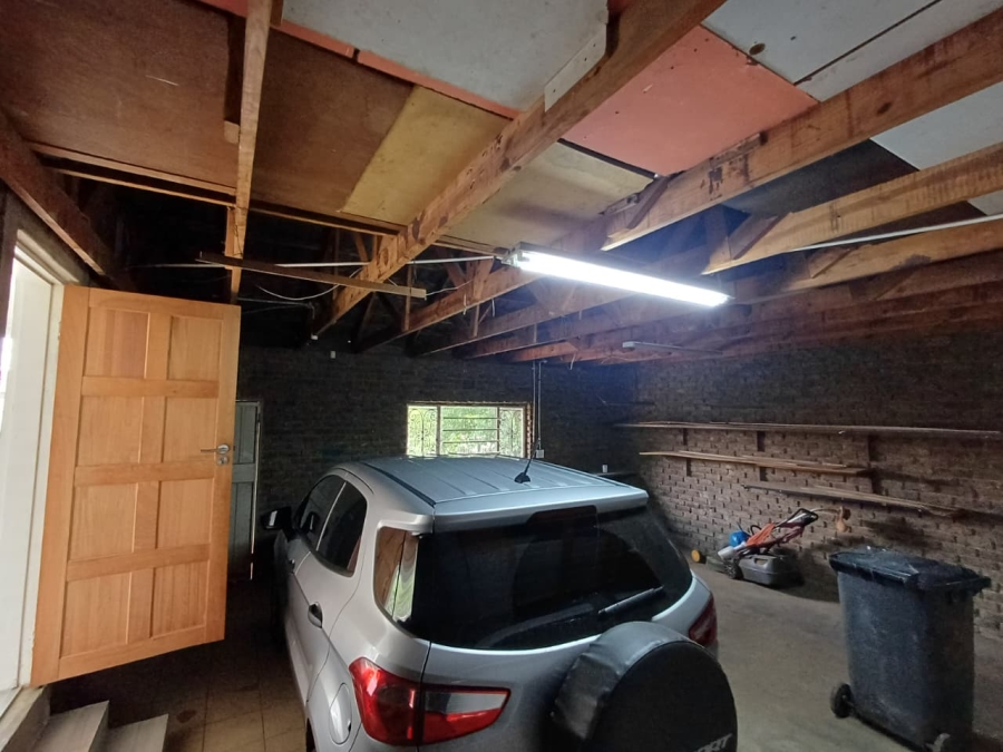 5 Bedroom Property for Sale in Wilro Park Gauteng