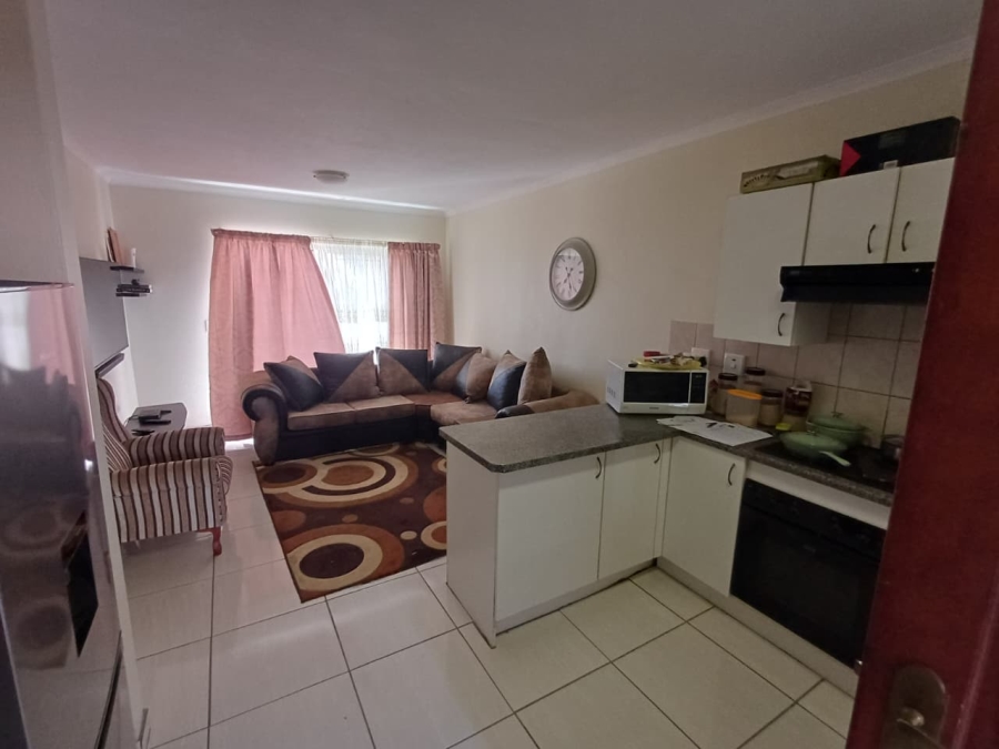2 Bedroom Property for Sale in Noordheuwel Gauteng