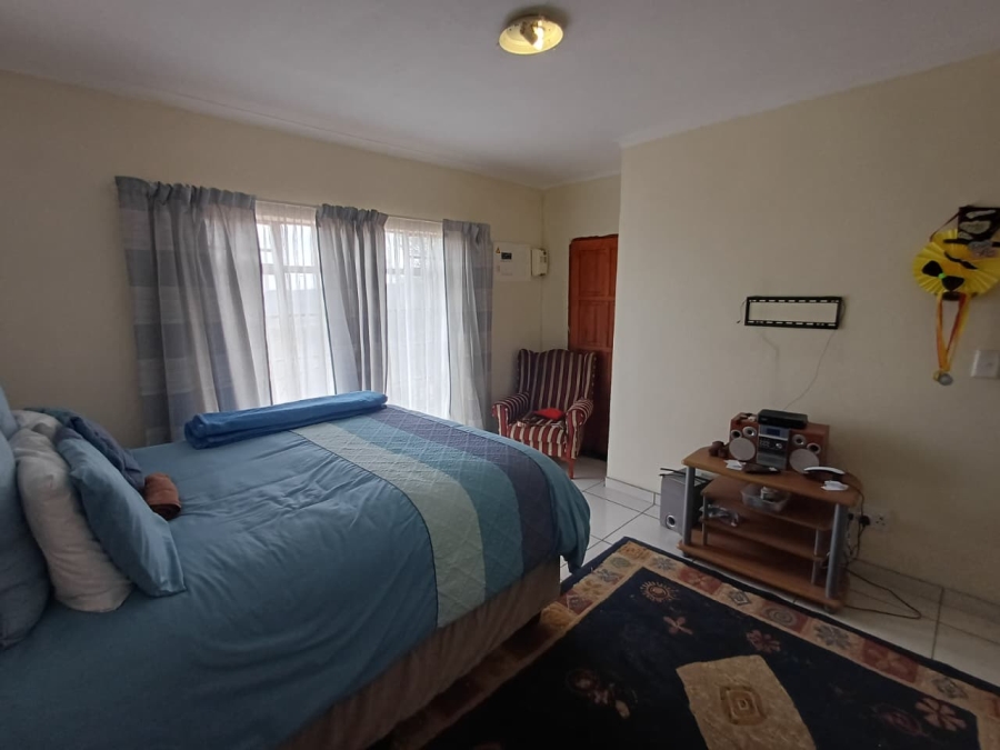 2 Bedroom Property for Sale in Noordheuwel Gauteng