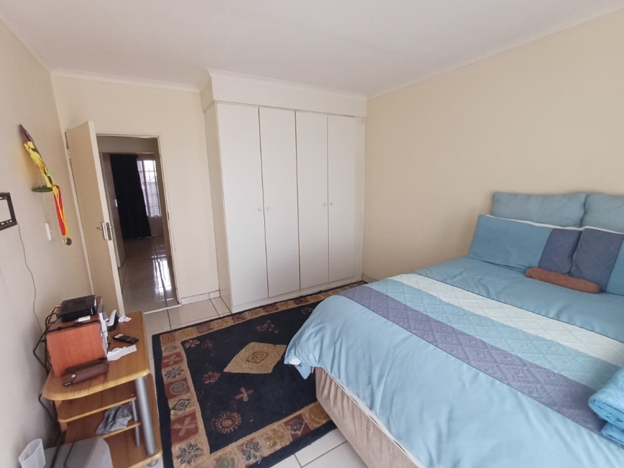 2 Bedroom Property for Sale in Noordheuwel Gauteng