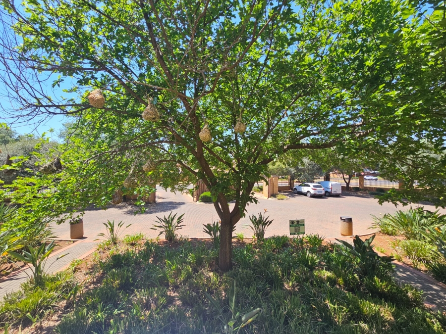 To Let commercial Property for Rent in Faerie Glen Gauteng