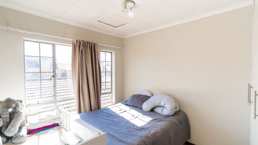 2 Bedroom Property for Sale in Noordwyk Gauteng