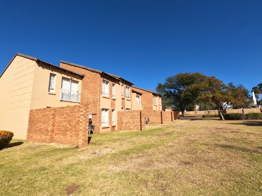 2 Bedroom Property for Sale in Erand Gardens Gauteng