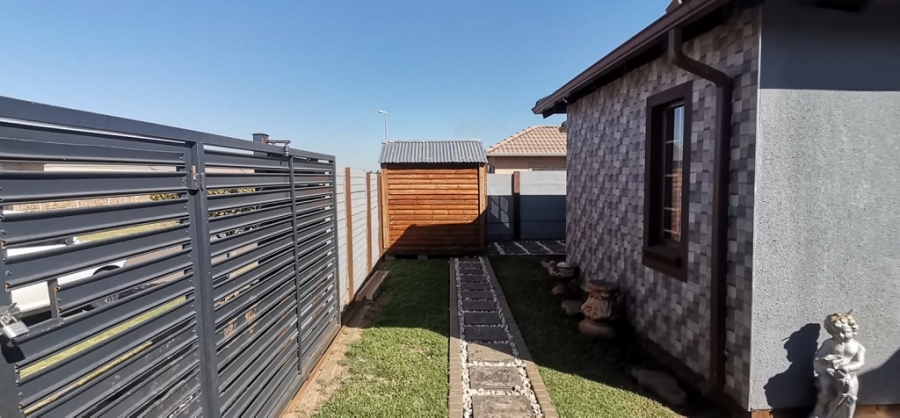 3 Bedroom Property for Sale in Sky City Gauteng