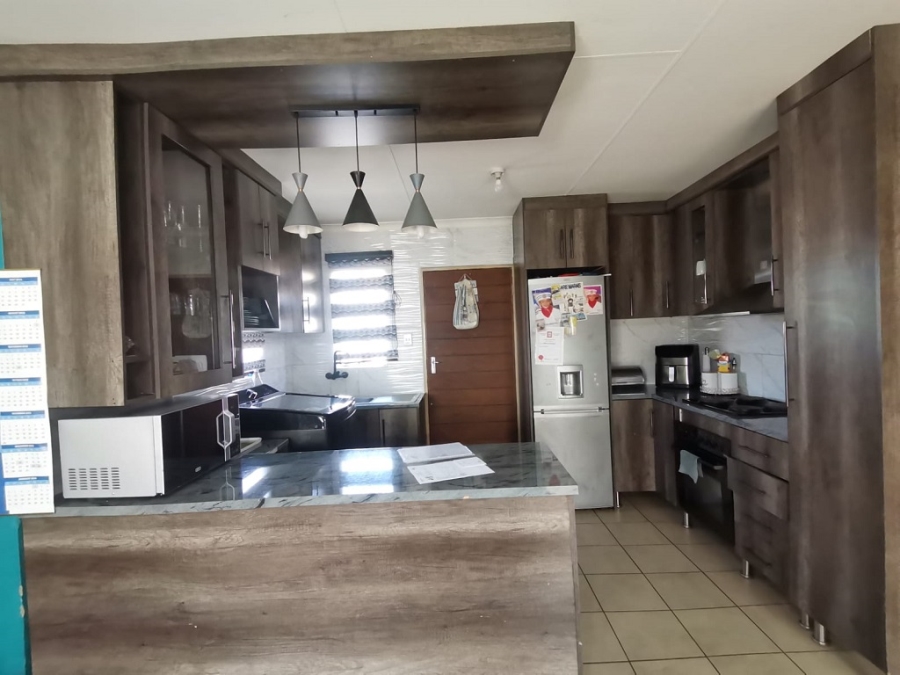3 Bedroom Property for Sale in Sky City Gauteng