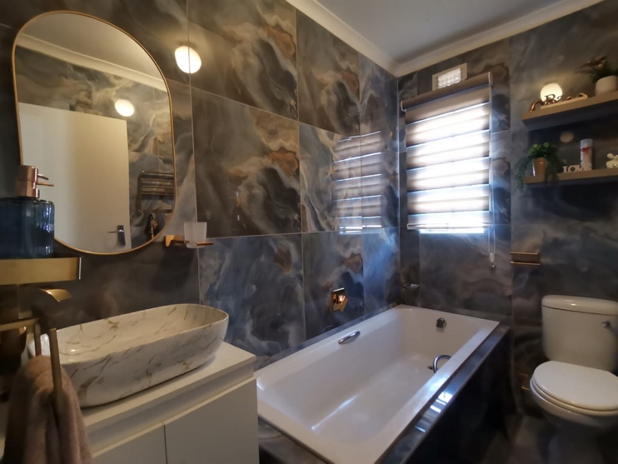 3 Bedroom Property for Sale in Sky City Gauteng