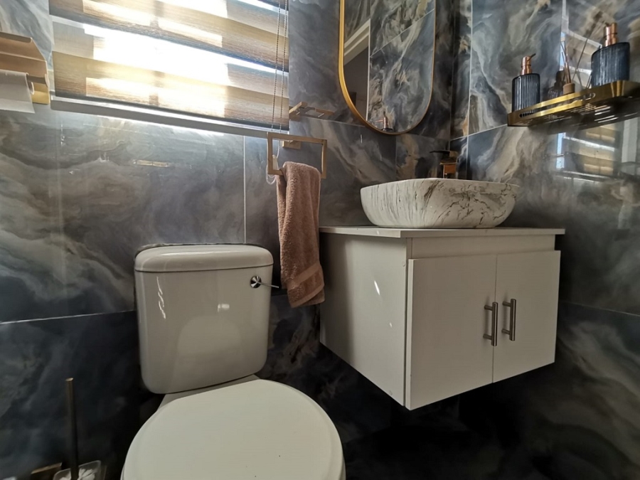 3 Bedroom Property for Sale in Sky City Gauteng