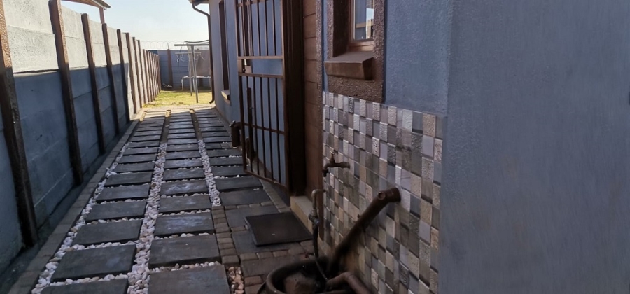 3 Bedroom Property for Sale in Sky City Gauteng