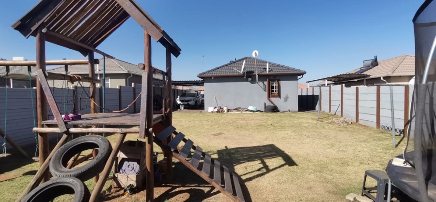 3 Bedroom Property for Sale in Sky City Gauteng