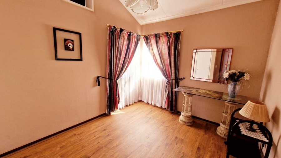 3 Bedroom Property for Sale in Bassonia Gauteng