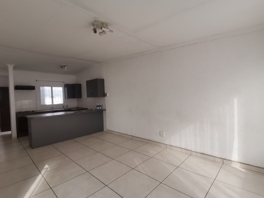 2 Bedroom Property for Sale in Mulbarton Gauteng