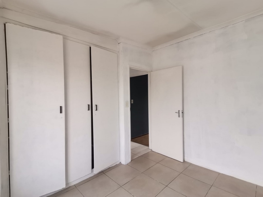 2 Bedroom Property for Sale in Mulbarton Gauteng