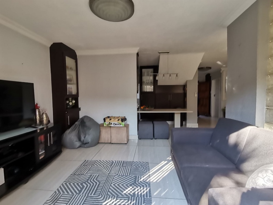 3 Bedroom Property for Sale in Bassonia Gauteng