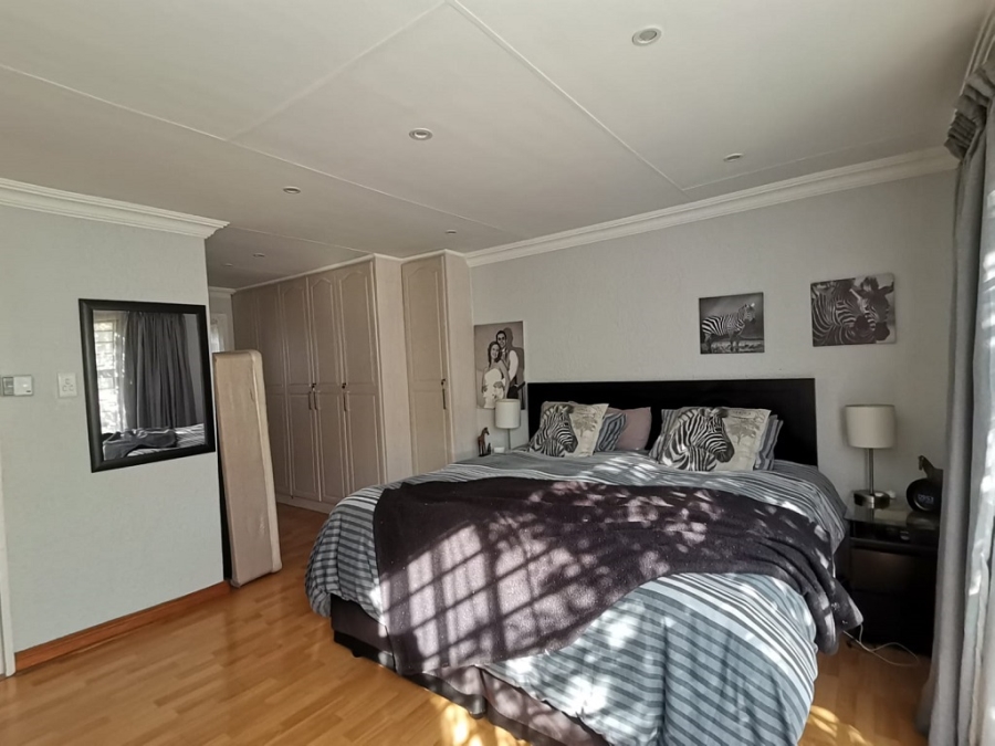 3 Bedroom Property for Sale in Bassonia Gauteng