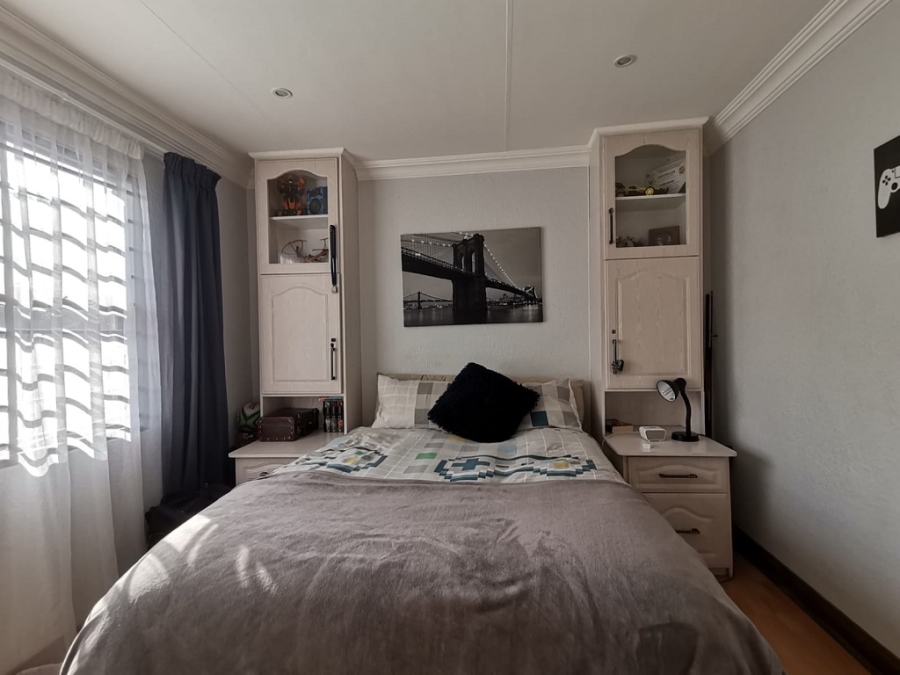 3 Bedroom Property for Sale in Bassonia Gauteng