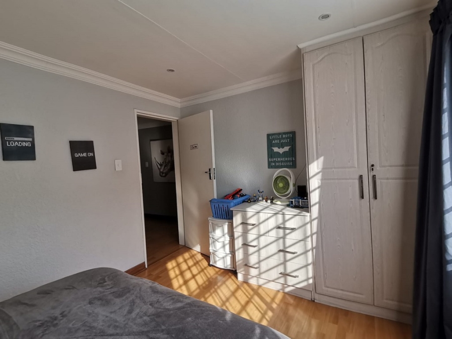 3 Bedroom Property for Sale in Bassonia Gauteng