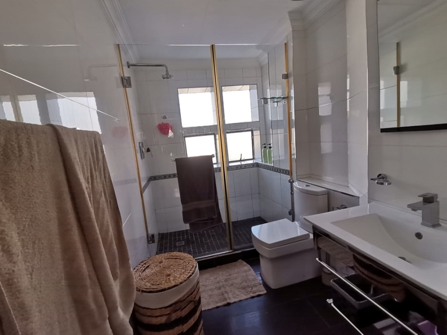 3 Bedroom Property for Sale in Bassonia Gauteng