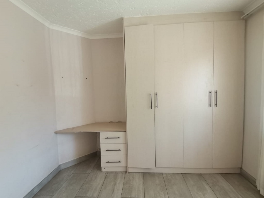 3 Bedroom Property for Sale in Glenanda Gauteng