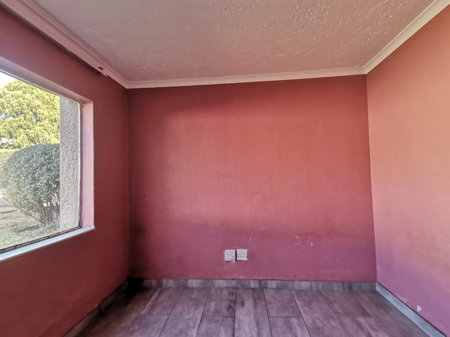 3 Bedroom Property for Sale in Glenanda Gauteng