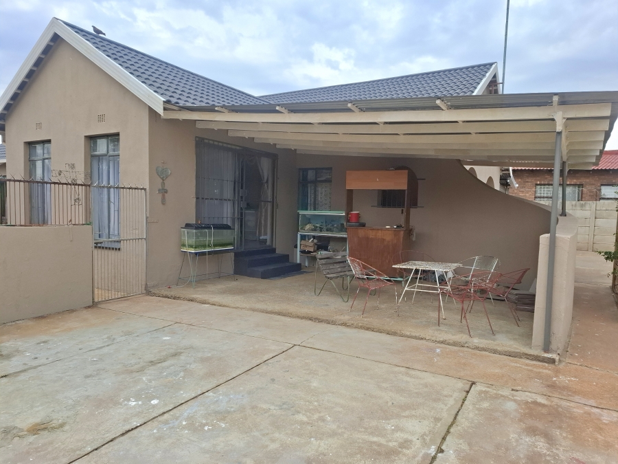 3 Bedroom Property for Sale in Westonaria Gauteng