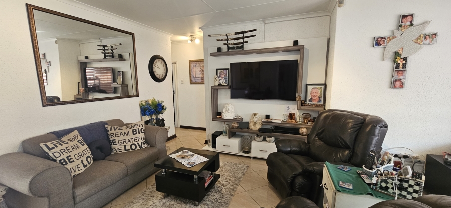 3 Bedroom Property for Sale in New Redruth Gauteng