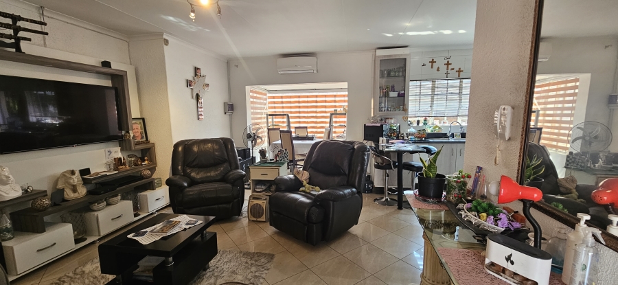 3 Bedroom Property for Sale in New Redruth Gauteng