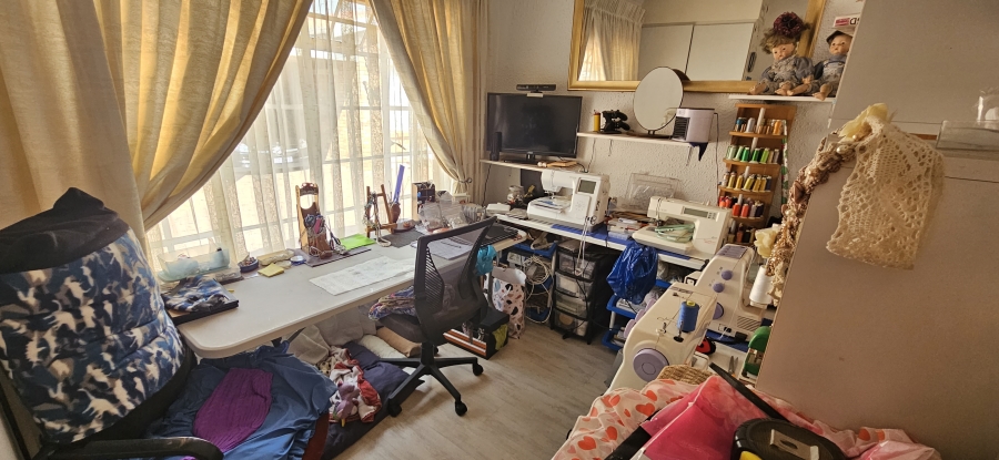 3 Bedroom Property for Sale in New Redruth Gauteng