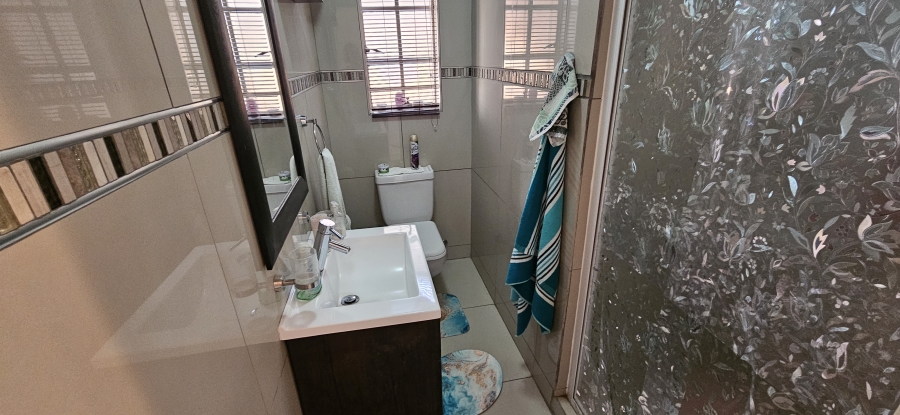 3 Bedroom Property for Sale in New Redruth Gauteng