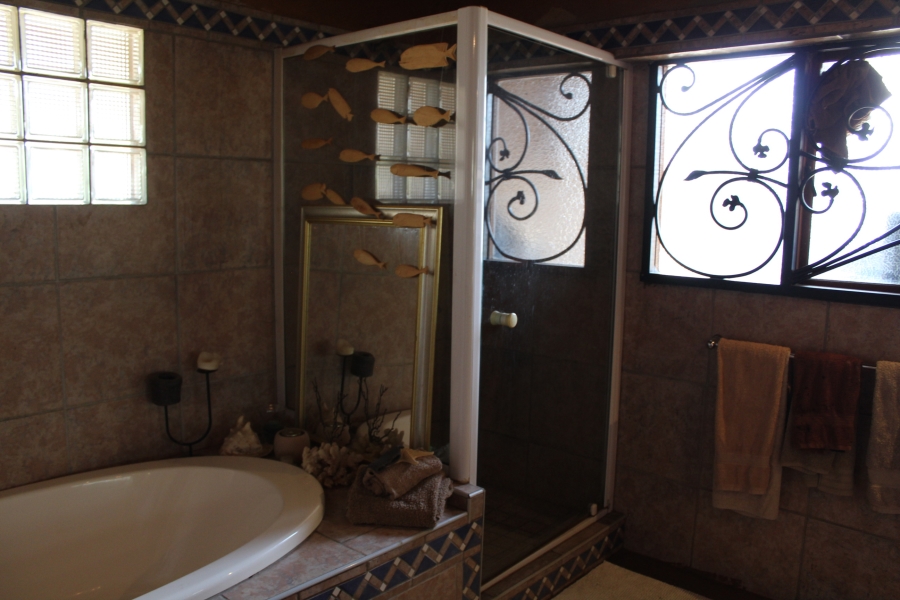 3 Bedroom Property for Sale in Leeuwfontein Gauteng