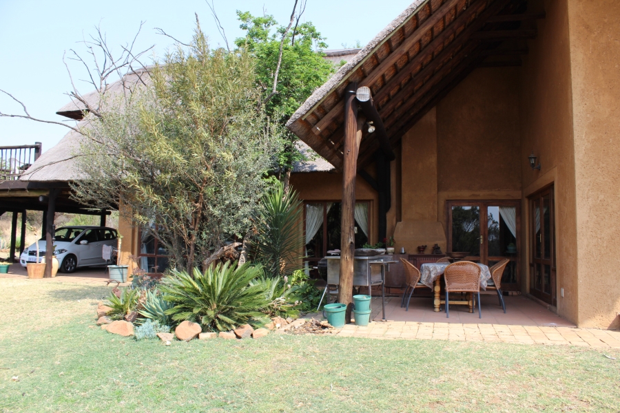 3 Bedroom Property for Sale in Leeuwfontein Gauteng