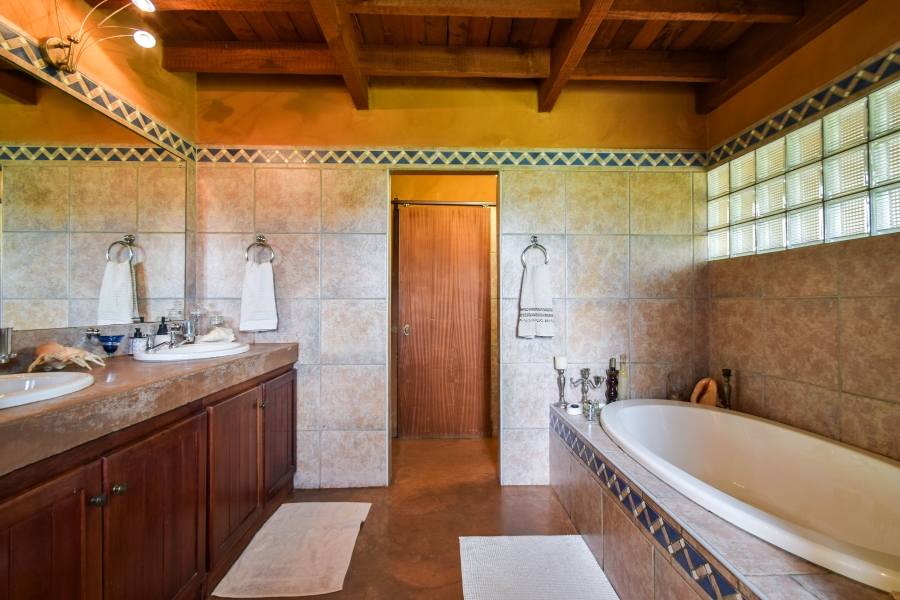 3 Bedroom Property for Sale in Leeuwfontein Gauteng