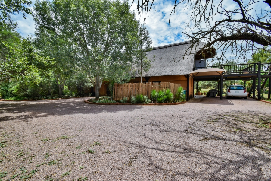 3 Bedroom Property for Sale in Leeuwfontein Gauteng