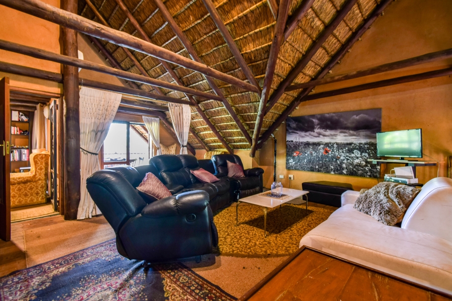 3 Bedroom Property for Sale in Leeuwfontein Gauteng