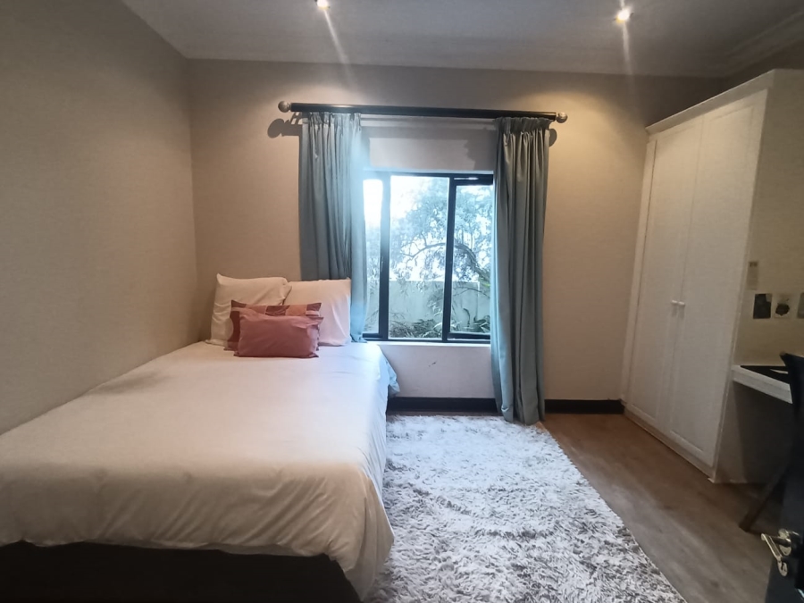 5 Bedroom Property for Sale in Dainfern Valley Gauteng
