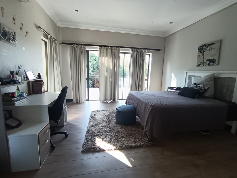 5 Bedroom Property for Sale in Dainfern Valley Gauteng