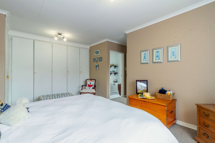 4 Bedroom Property for Sale in Morningside Manor Gauteng