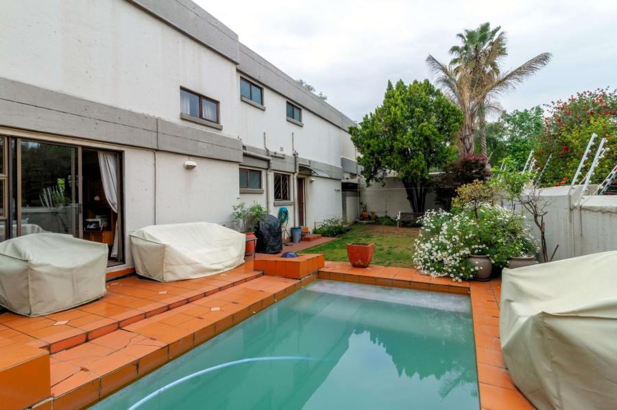 4 Bedroom Property for Sale in Morningside Manor Gauteng