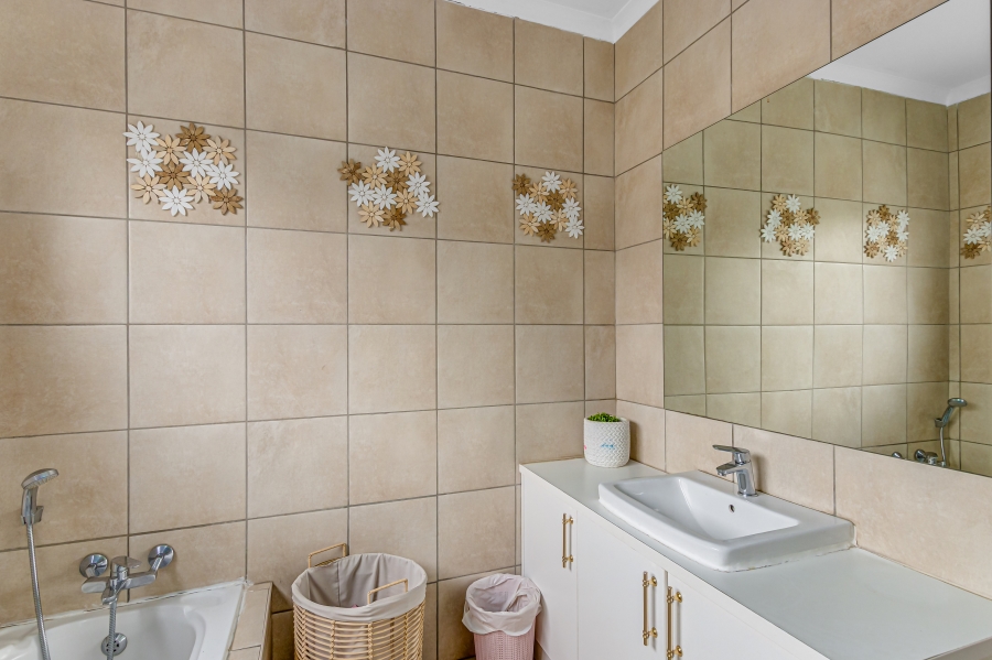 4 Bedroom Property for Sale in Bryanston West Gauteng