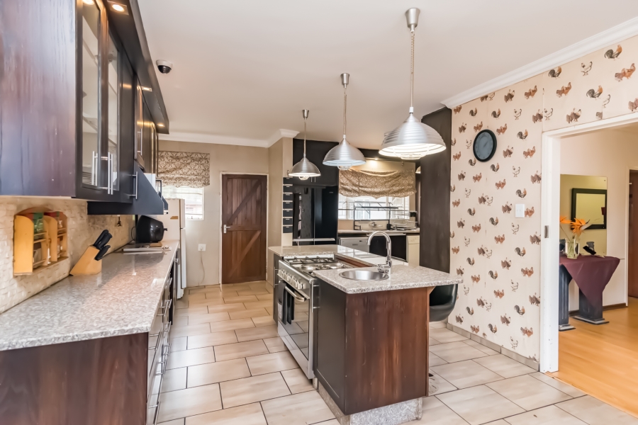 4 Bedroom Property for Sale in Constantia Kloof Gauteng
