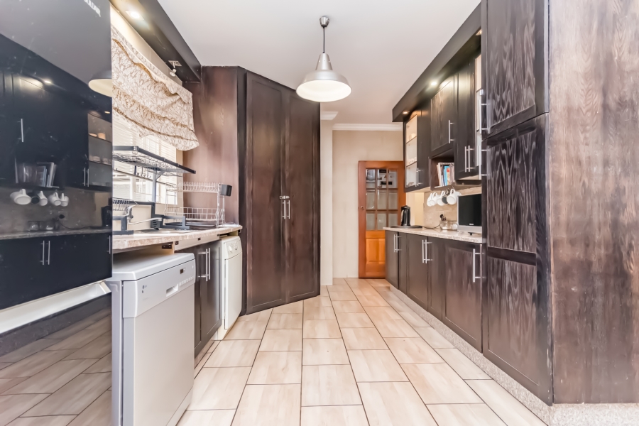 4 Bedroom Property for Sale in Constantia Kloof Gauteng