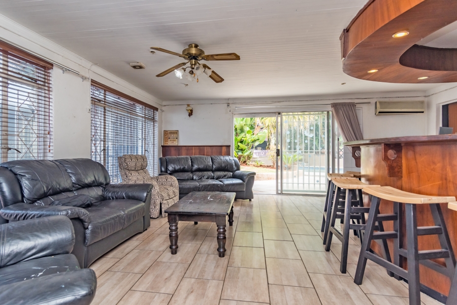 4 Bedroom Property for Sale in Constantia Kloof Gauteng