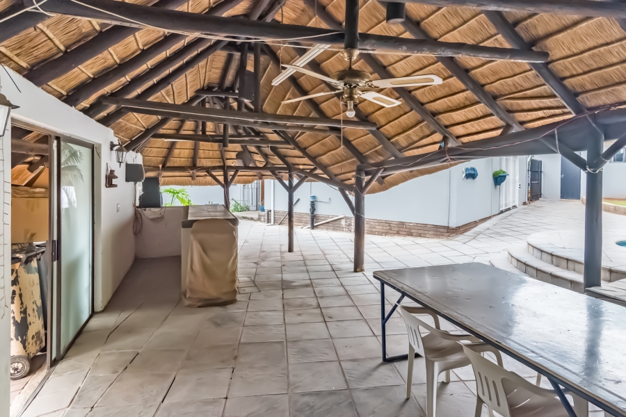 4 Bedroom Property for Sale in Constantia Kloof Gauteng