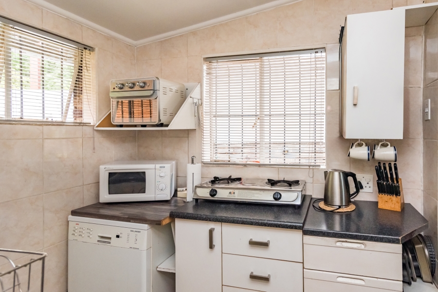 4 Bedroom Property for Sale in Constantia Kloof Gauteng